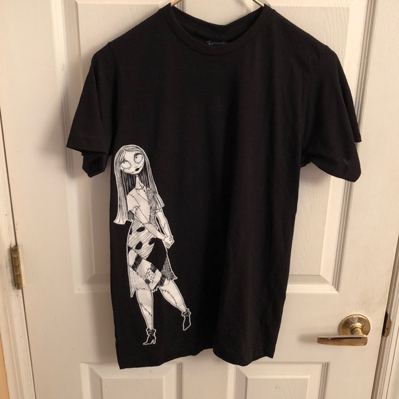 Disney Tops - Disney Sally Black Tee Sz Small